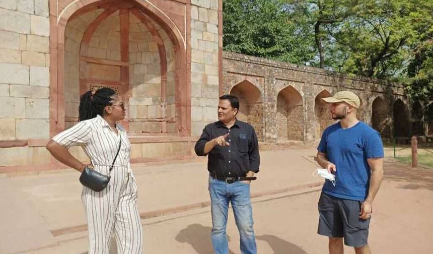 Old & New Delhi City Guided Tour with TUK TUK Ride — 1