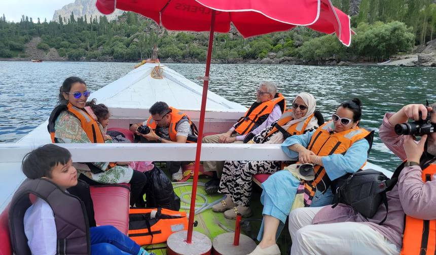 5 days complete Skardu tour By Air — 1