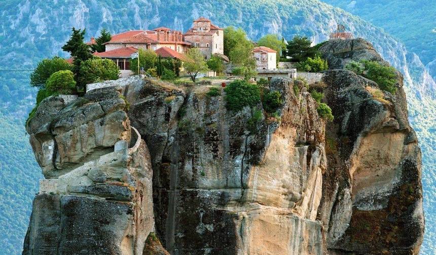 The Greek Gems: Athens, Delphi, Meteora and Santorini, Spanish-speaking guide — 1