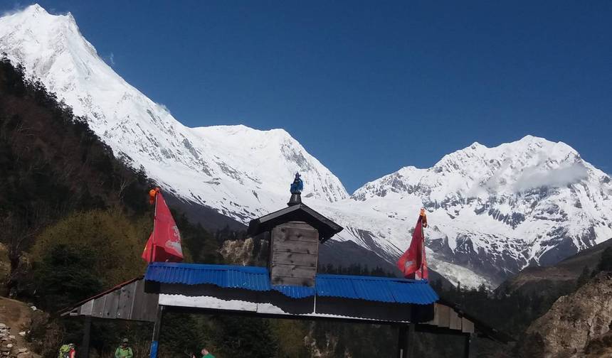 Trekking wokół Manaslu 12 dni — 1