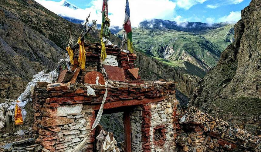 Nar Phu Valley Trek — 1