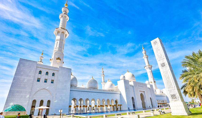 عطلة عائلية خاصة ومخصصة لمدة 6 أيام في دبي وأبو ظبي، تبدأ يوميًا — 1