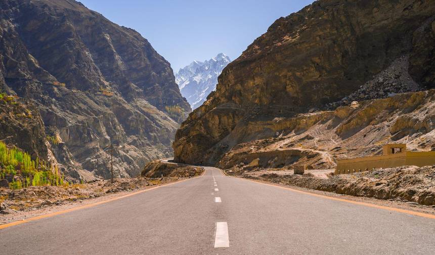 Karakorum Highway & Chitral Valley — 1