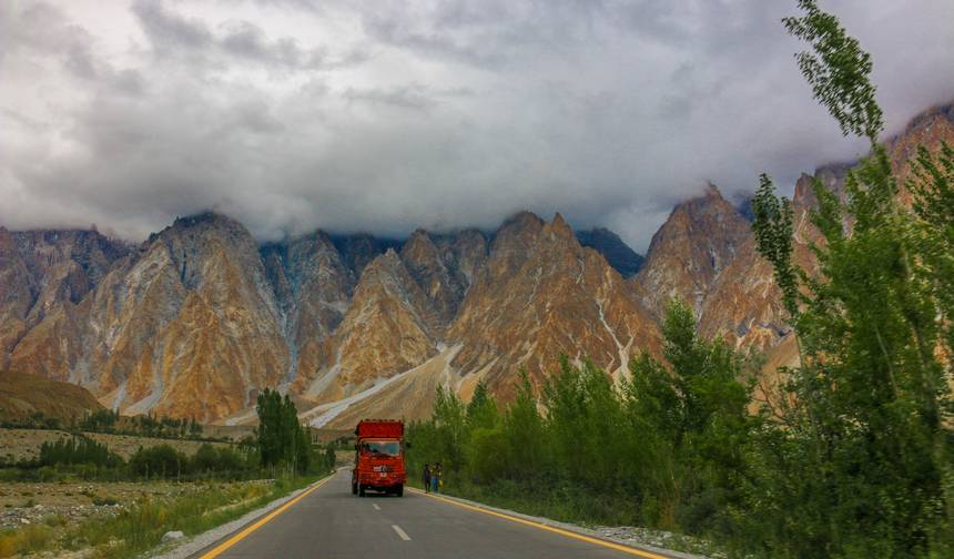Backpackers guided tour to Pakistan — 1