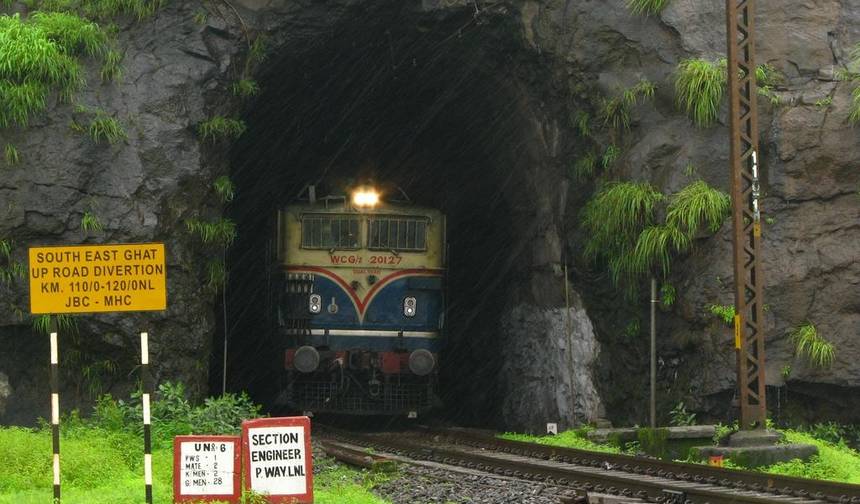 Mumbaj - Goa - Karnataka - Kerala - Tamil Nadu: Podróż Pociągiem [25 Dni] — 1
