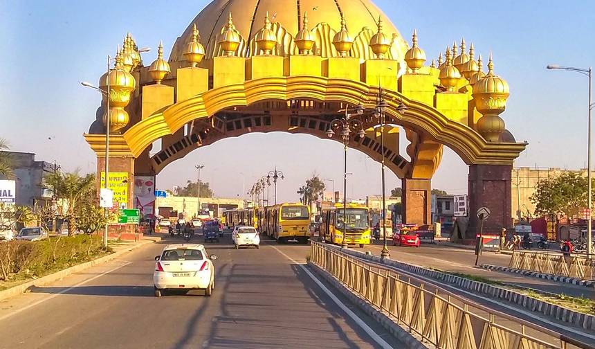 جولة لمدة 11 يومًا في أمريتسار [المعبد الذهبي] - دارامشالا وريشيكيش [شمال الهند] — 1
