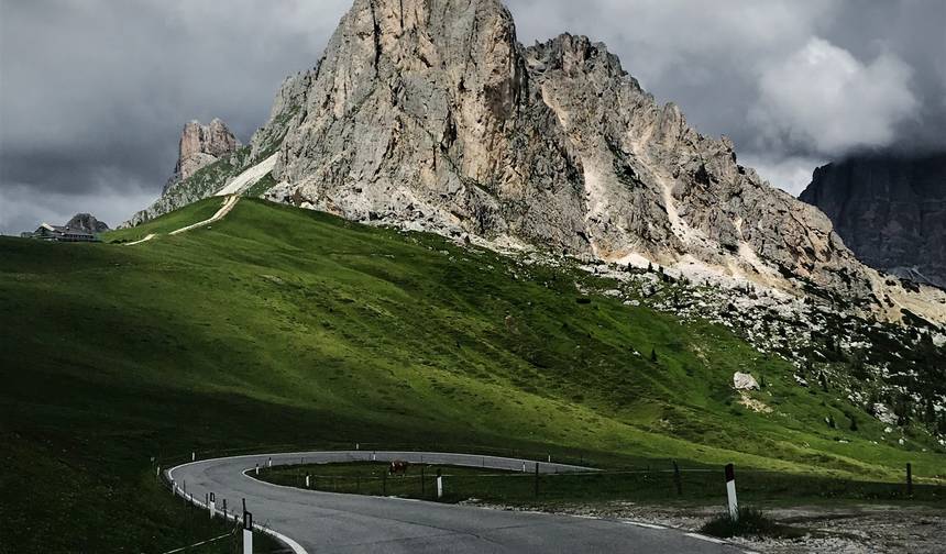 The Alps & Dolomites ~ North Italy ~ Guided *ROAD CYCLE* (All Inclusive) — 1