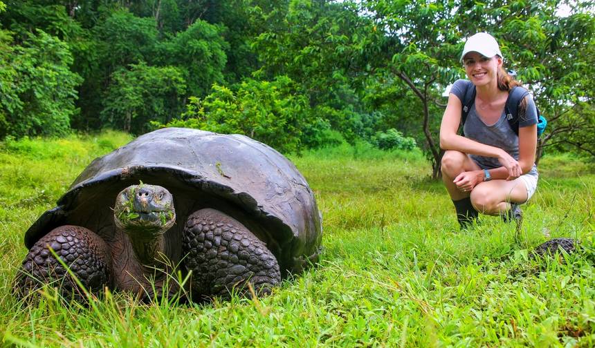 8 Days Galapagos Island Hopping in Santa Cruz and Isabela — 1