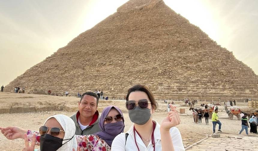7日間（ギーザのピラミッド、GEM博物館、カイロ、アスワン - アブ・シンベル、ナイル川クルーズ - ルクソール）＆寝台列車往復 — 1