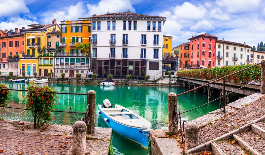 Ciclismo Autoguiado nos Lagos Italianos — 1