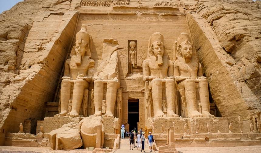 مغامرة عائلية باستيت — 1