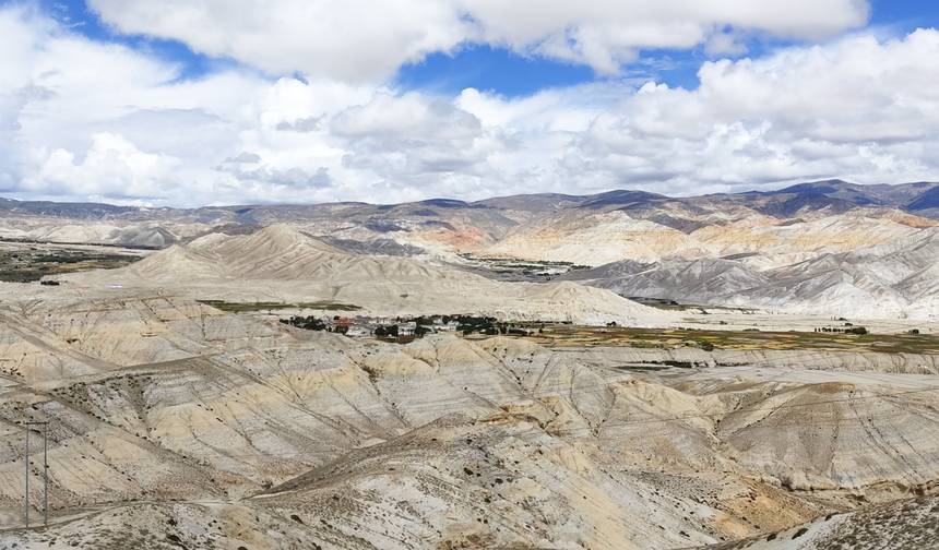 Lower Mustang Trek — 1