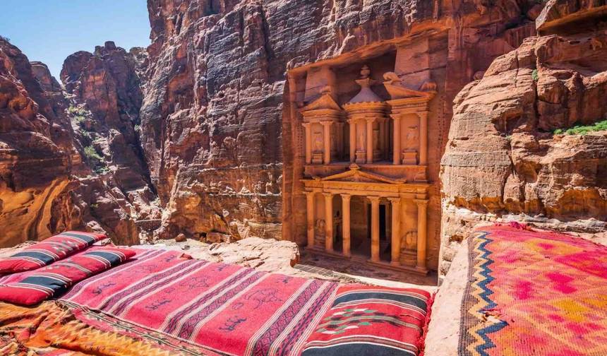 كنوز الأردن ومصر التاريخية — 1