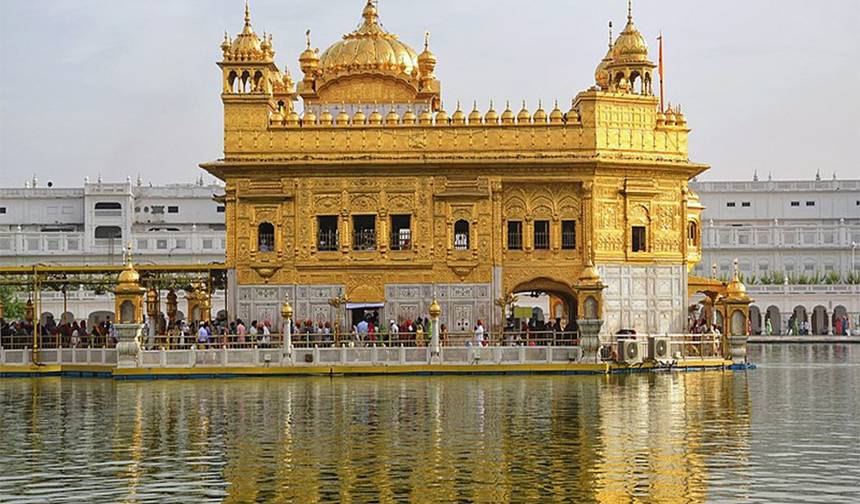 Body, Mind & Soul - Golden Triangle with Varanasi & Amritsar — 1