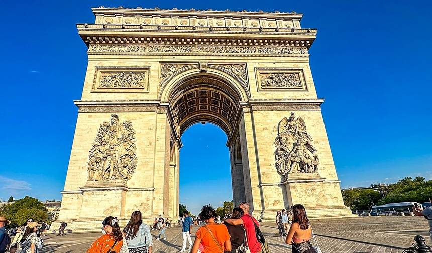 Excursão Privada Personalizada pela França para Paris, Normandia e Vale do Loire, Partida Diária — 1