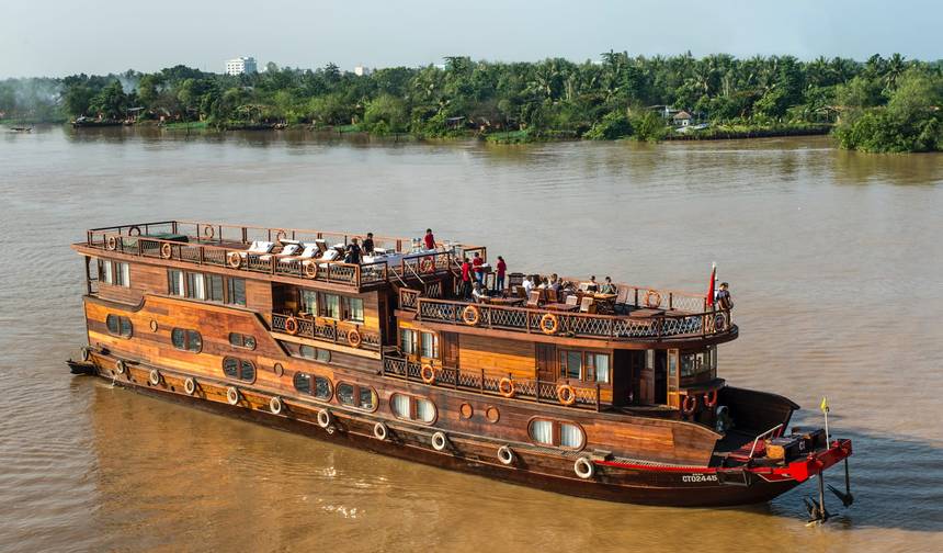 4-Day Downstream Mekong Cruise Tours From Phnom Penh To Saigon Via Can Tho, Chau Doc, Cai Be By Mekong Eyes Cruise — 1