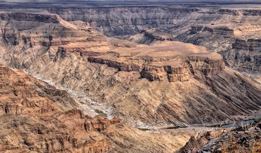 رحلة ناميبيا البرية: مناظر الوادي ومغامرة السفاري — 1