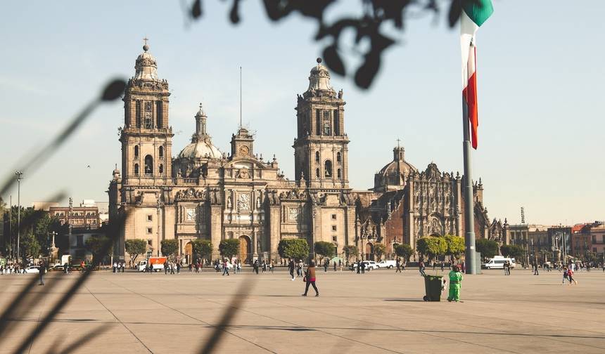 メキシコシティの冒険：文化、料理、歴史を巡る旅 — 1