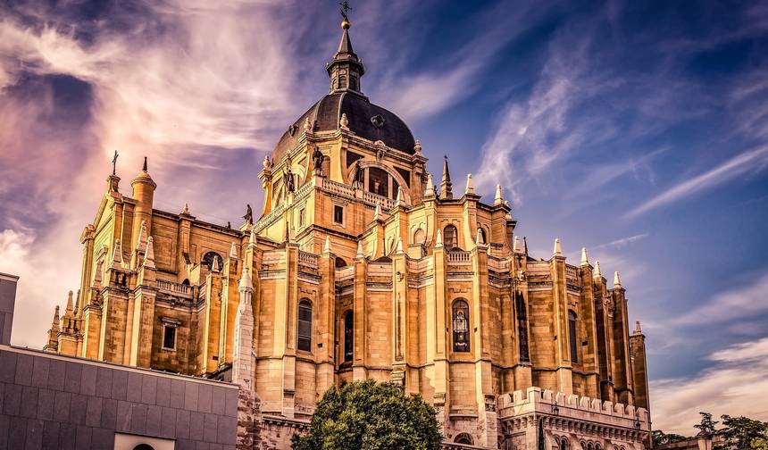 9 Days Treasures of Spain and Portugal. — 1