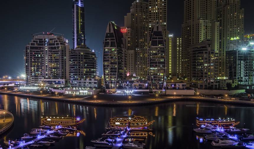 6 Dias em Dubai e Abu Dhabi. — 1
