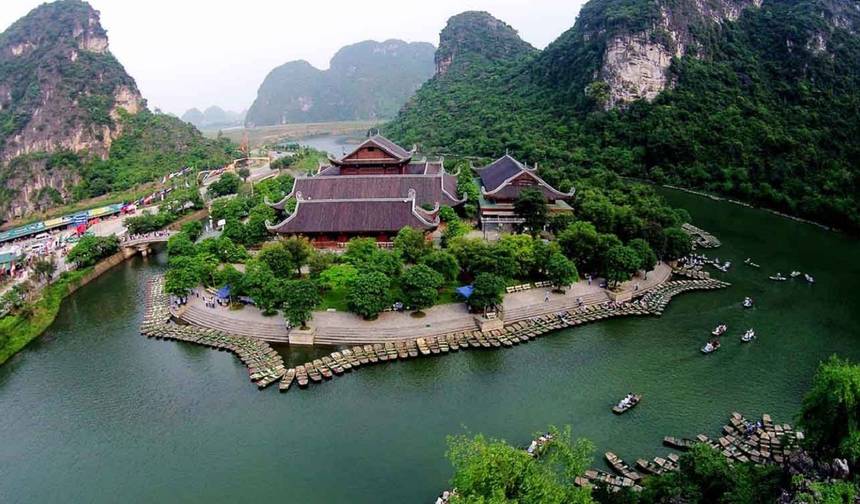 هانوي - Ninh Binh، Bai Dinh Pagoda، Trang An و Mua Cave يوم واحد بحافلة ليموزين — 1