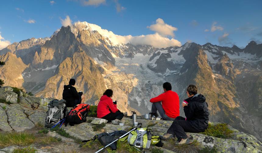 Tour du Mont Blanc Classic 10 Day Guided Hike — 1