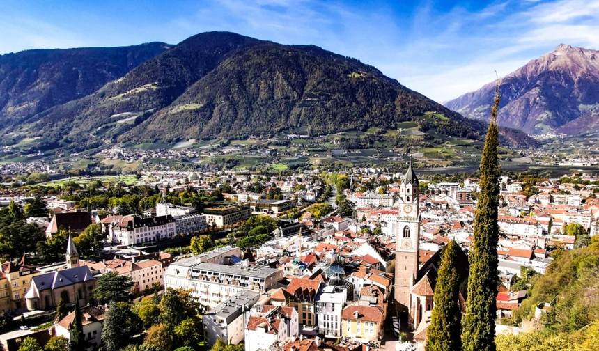 North Italian Lakes, Venice & Milan with Bernina Express – 8 Days / 7 Nights — 1