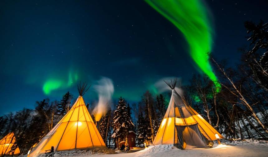 Yellowknife والأضواء الشمالية — 1