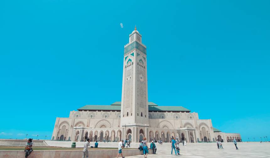 Desert Tour From Casablanca To Chefchaouen 7Days End In Marrakech — 1