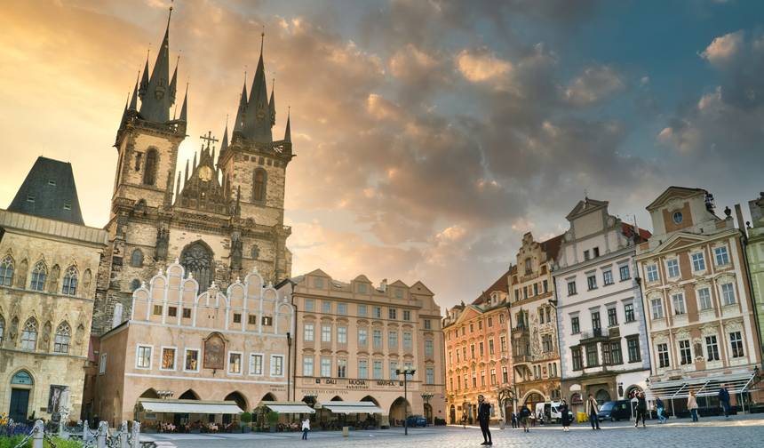 Cidades Imperiais apresentando Praga, Viena e Budapeste (De Praga a Budapeste) (2025) — 1