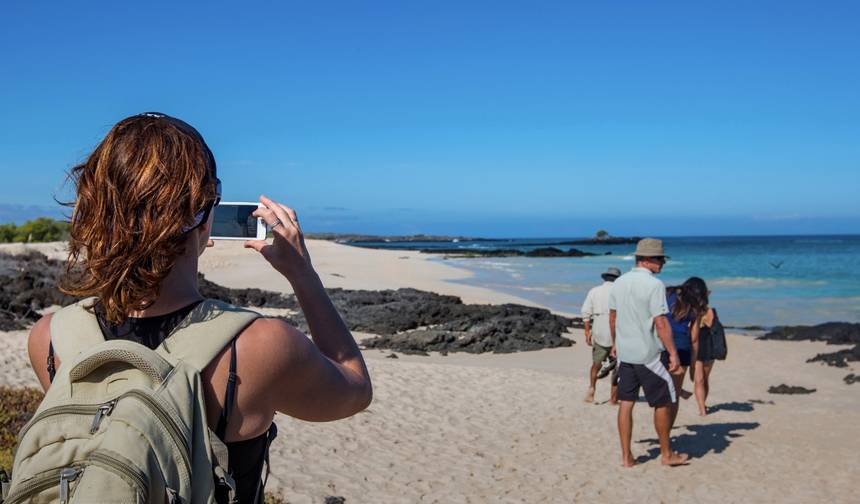 Geluxe: Ecuador: Volcanoes, the Amazon & the Galápagos Islands — 1