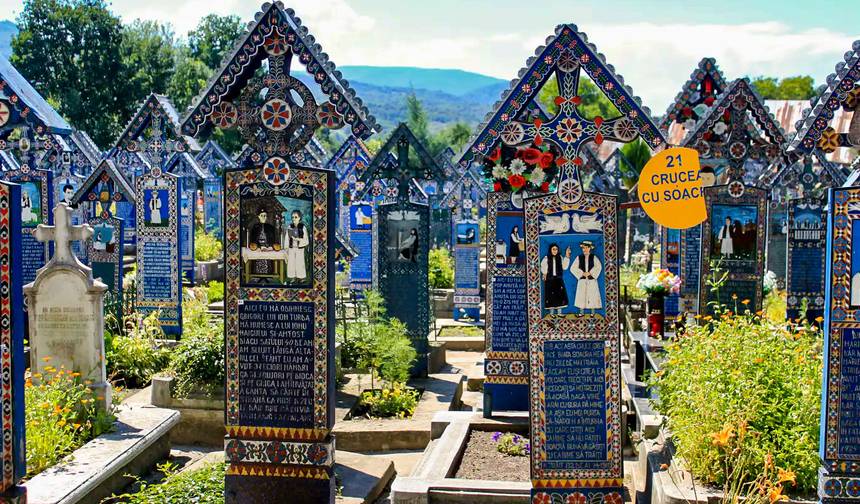 Customized 11 Days Romania Private Trip with Carpathians, Daily Start & Exclusive Car — 1