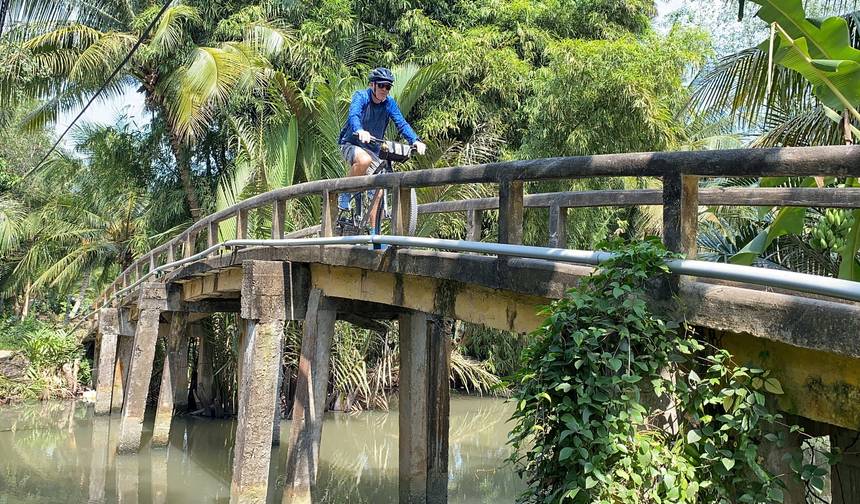 Amazing Rustic Mekong River By Bike & Boat 3 Days 2 Nights — 1