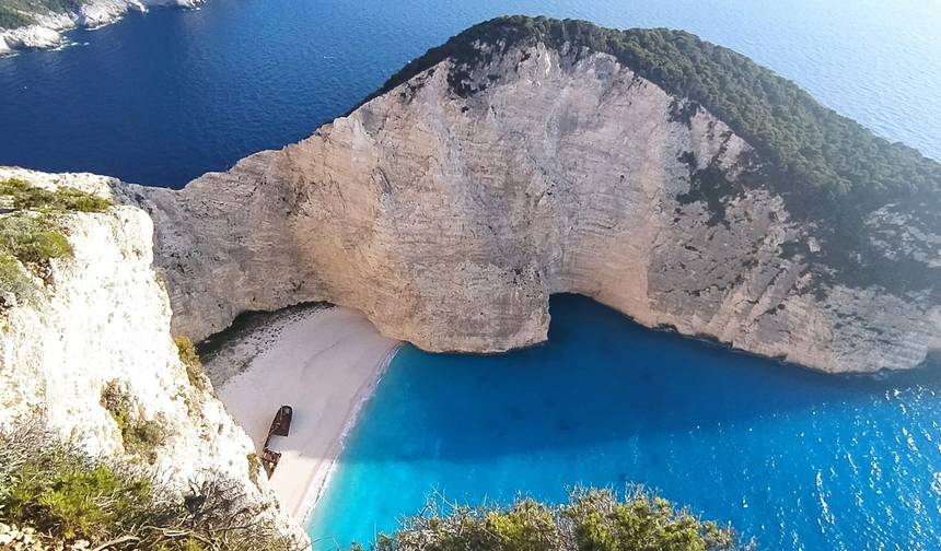 神話のペロポネソス半島、デルフィ、メテオラ、イドラ島、ザキントス島を巡る6日間のプライベートツアー — 1