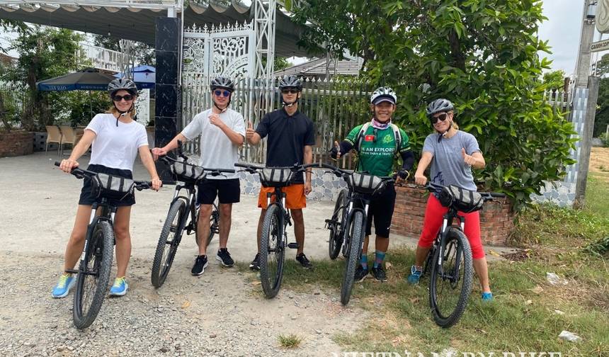 Amazing Private Mekong Delta Cycling Trip 2 Days — 1