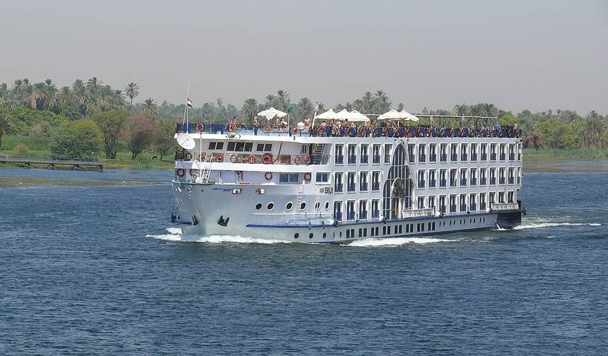رحلة بحرية في النيل لمدة 5 أيام و4 ليالٍ من الأقصر إلى أسوان شاملة الرحلات الجوية الداخلية من القاهرة — 1