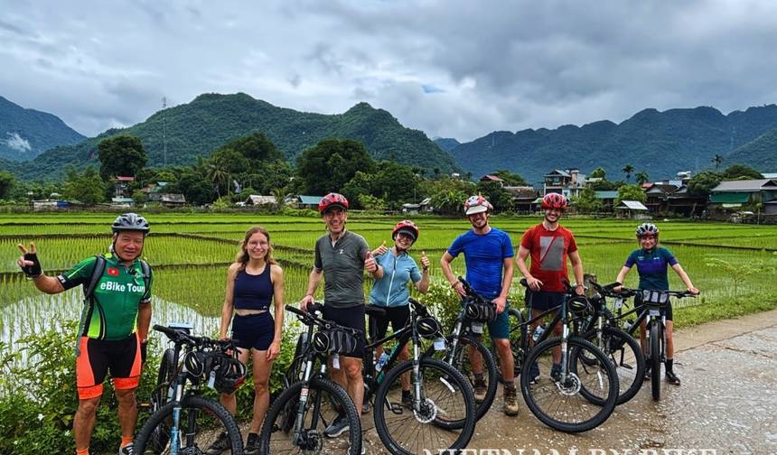 ベトナム北部サイクリング：ハノイ - Mai Chau - Pu Luong 4日間 — 1