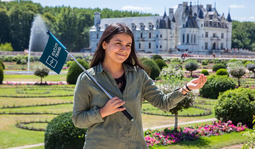 Mont Saint-Michel e Castelos do Vale do Loire: Aventura Guiada de 2 Dias saindo de Paris com Recolha no Hotel — 1