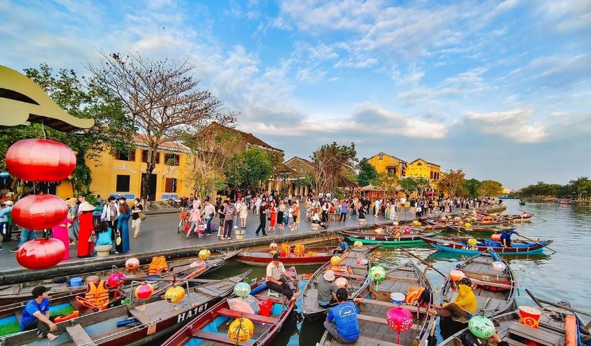 5 Dni w Centralnym Wietnamie: Danang - Ba Na Hills - Hoi An - Sanktuarium My Son - Cesarskie Miasto Hue — 1