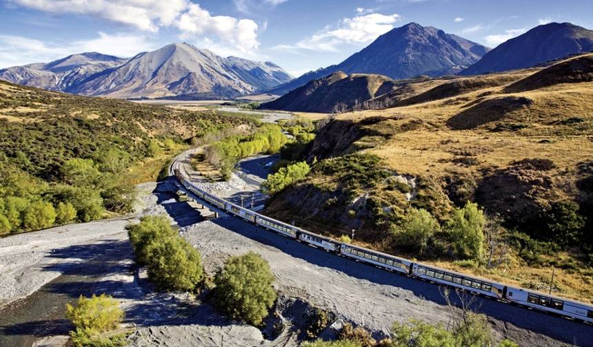 Experience New Zealand by rail & road (39 destinations) — 1