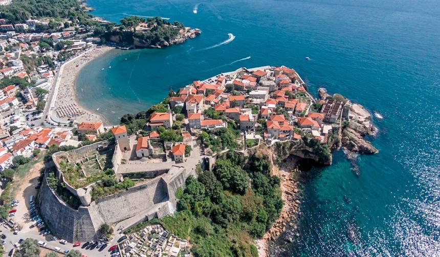 Experience Montenegro in all its facets — 1