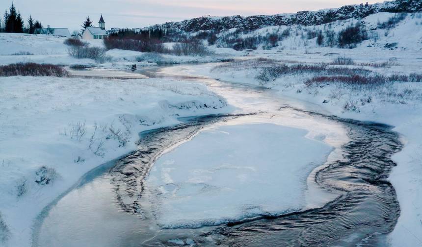 Icelandic natural elements and play of light — 1