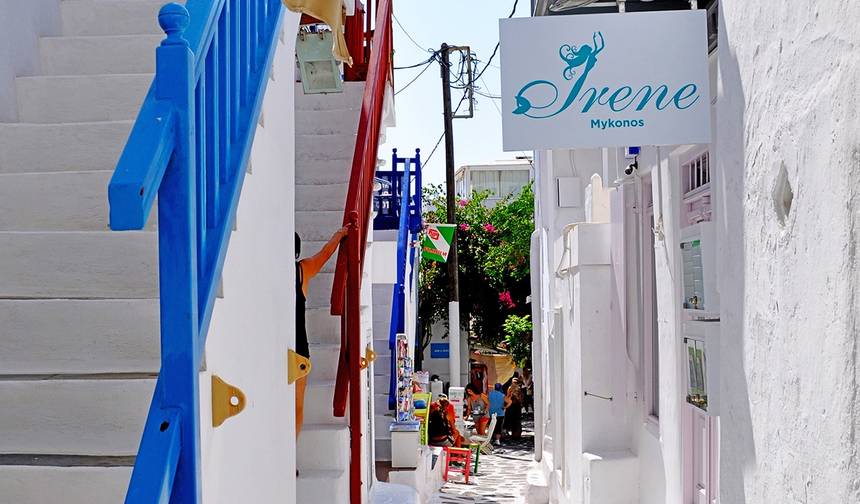 Explorando a Grécia e Suas Ilhas, Apresentando a Grécia Clássica, Mykonos e Santorini (2025) — 1