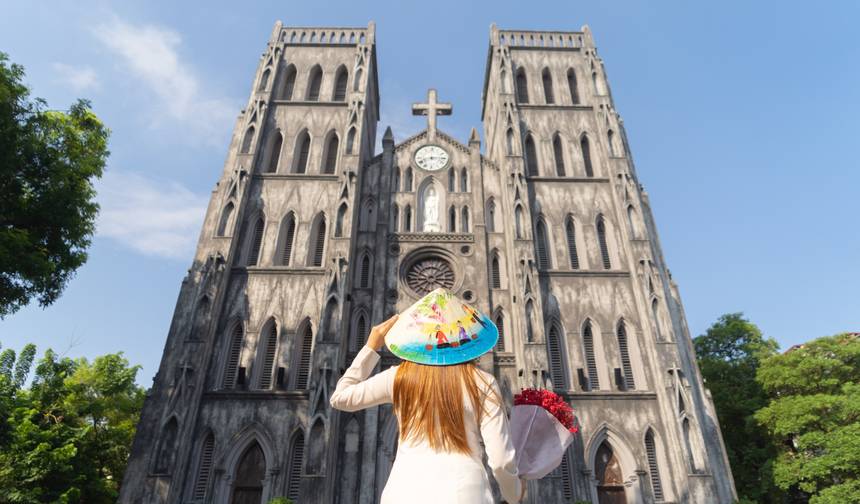 Vietnam's Highlights in 14 Days — 1