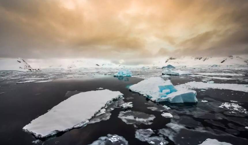 Antarctic Peninsula Beyond the Polar Circle — 1
