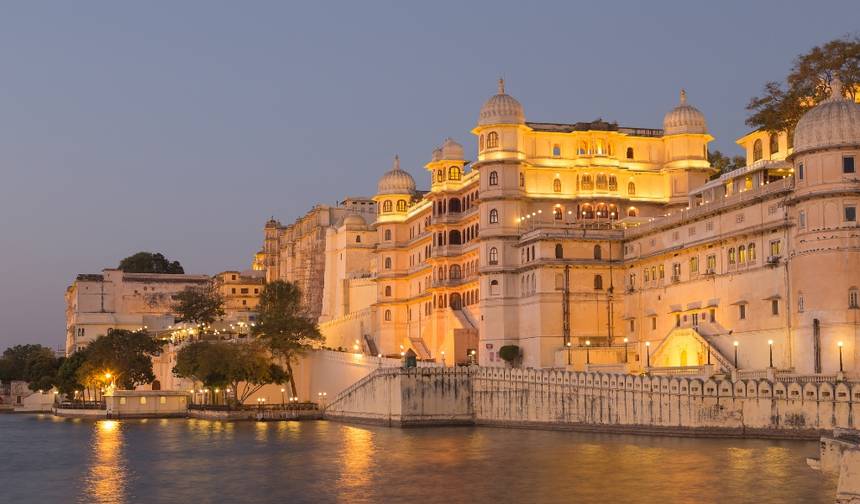Golden Triangle Tour with City of Lakes(Udaipur) — 1