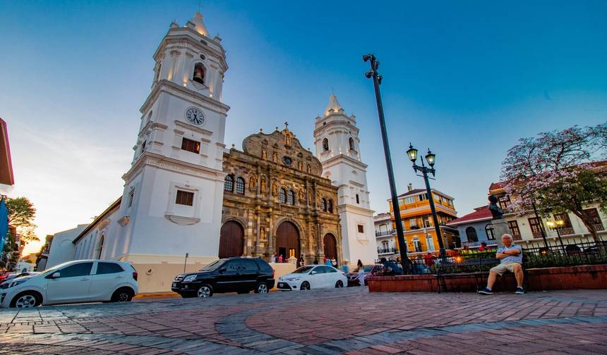Panama's Best: The Canal, Coffee, and Cloud Forest Escape — 1