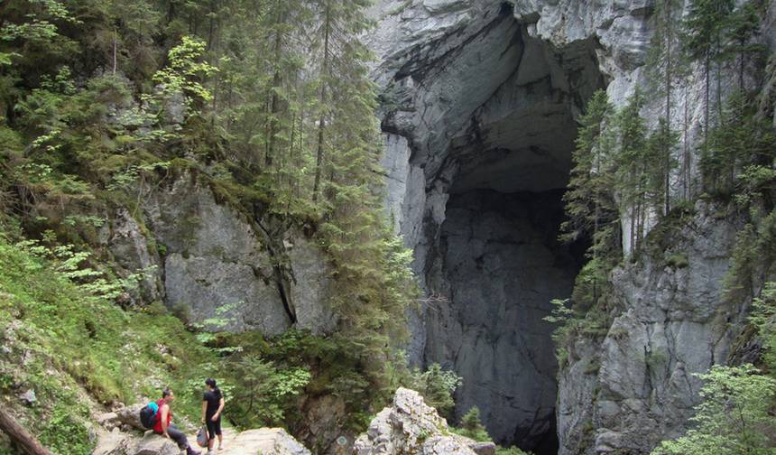 Apuseni Mountains trekking tour — 1
