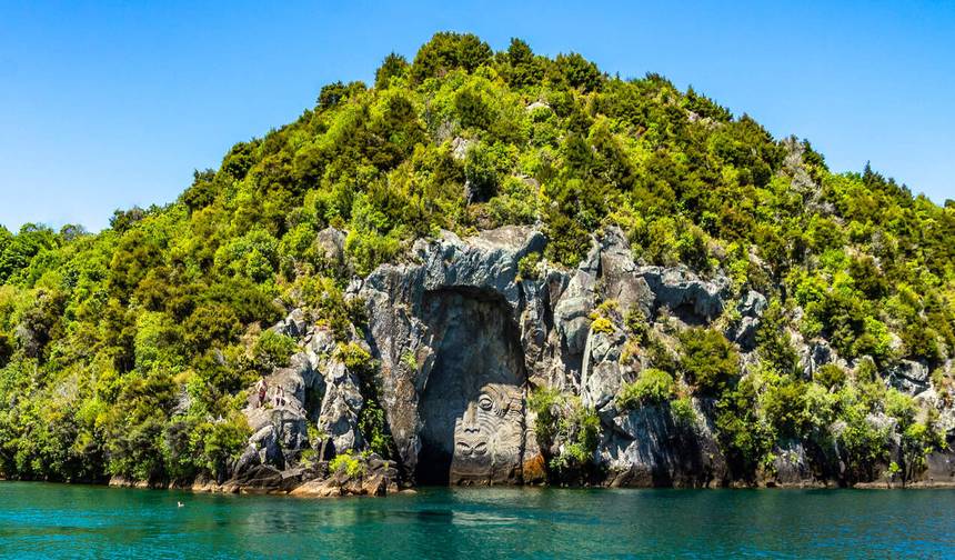 New Zealand: Auckland, Waitomo and Rotorua in 5 days — 1