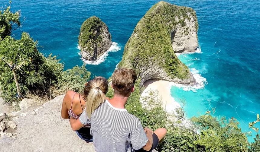 13 Days Singapore & Bali Honeymoon Tour (private guide & driver） — 1